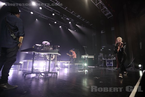 METRIC - 2023-02-03 - PARIS - Le Trianon - Emily Haines - Joules Scott-Key - James Shaw - Joshua Winstead